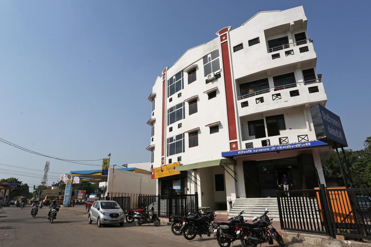 Oyo 19166 Sona Mansion Hotel Kanpur Exterior foto